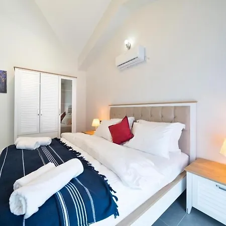 Katrelia-villa With Children's Pool For 6 Persons In Inlice Villa Fethiye